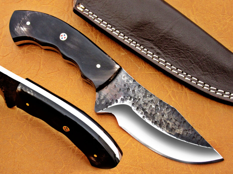 Damascus Steel Blade Skinner Knife With Buffalo Horn Handle 8 Inch